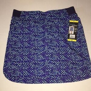 NWT Cypress Club Blue Depths Geometric Print Skort